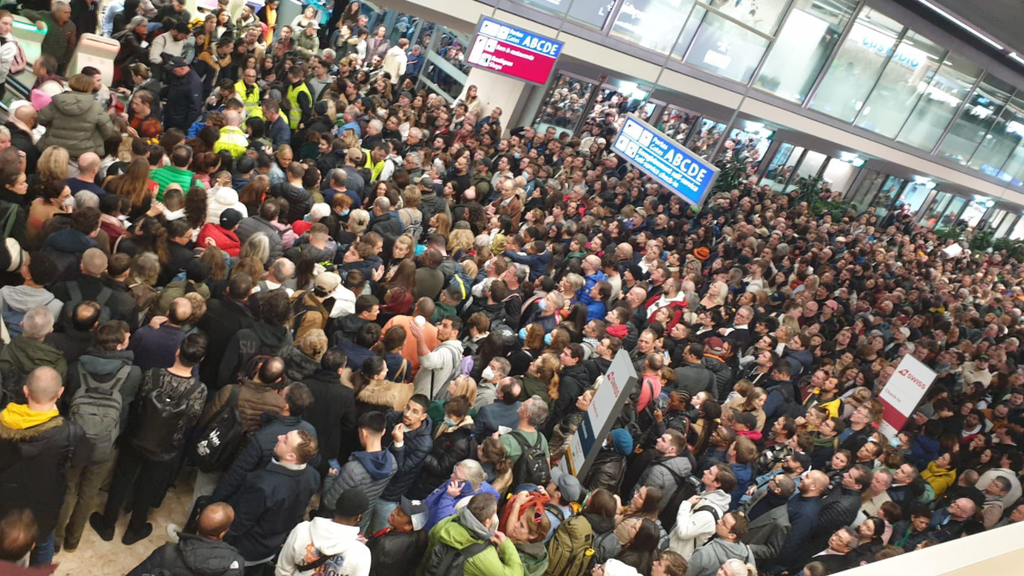 Verspätungen am Flughafen Genf durch Alarm wegen fünf Touristen