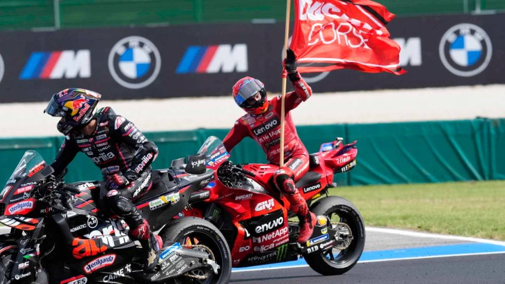 WM-Leader Marc Marquez auf der roten Ducati markiert auch in Misano sein Revier