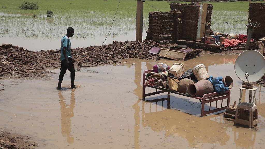 ARCHIV - Die Überflutungen im Sudan bedeuten eine weitere Verschlechterung der humanitären Lage in dem Land. Foto: Marwan Ali/AP/dpa