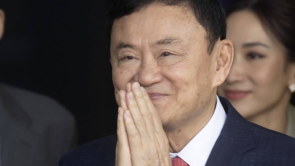 Soll Morgen Sonntag freikommen: Der thailändische Milliardär und Ex-Premierminister Thaksin Shinawatra. (Archivbild)
