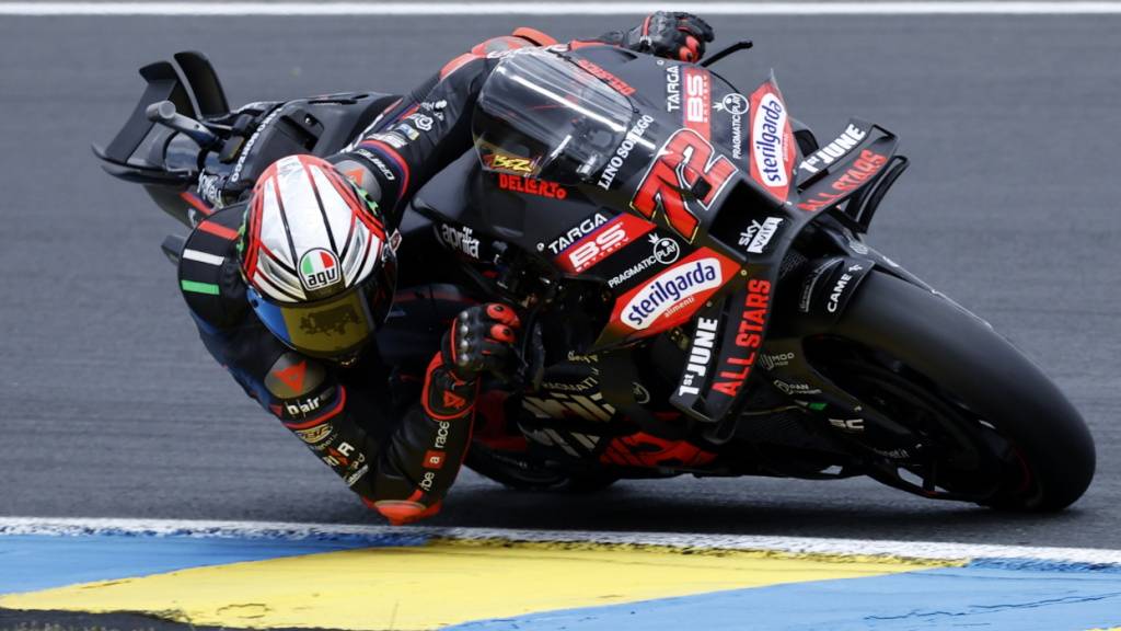 Marco Bezzecchi fährt von Startplatz 10 in Silverstone zum Sieg - seinem ersten Sieg in der Königsklasse auf Aprilia