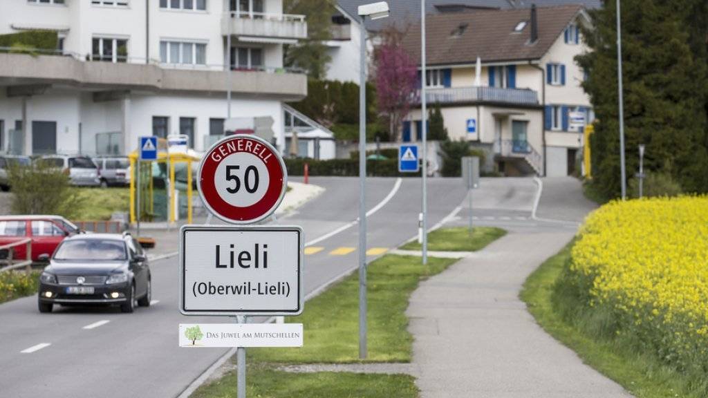 Ortseingang von Oberwil-Lieli: Die Aargauer Gemeinde zahlt lieber, als Flüchtlinge aufzunehmen. (Archiv)