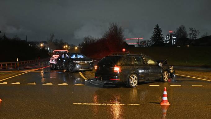 Unfall mit drei Verletzten: Luzerner Polizei sucht Zeugen