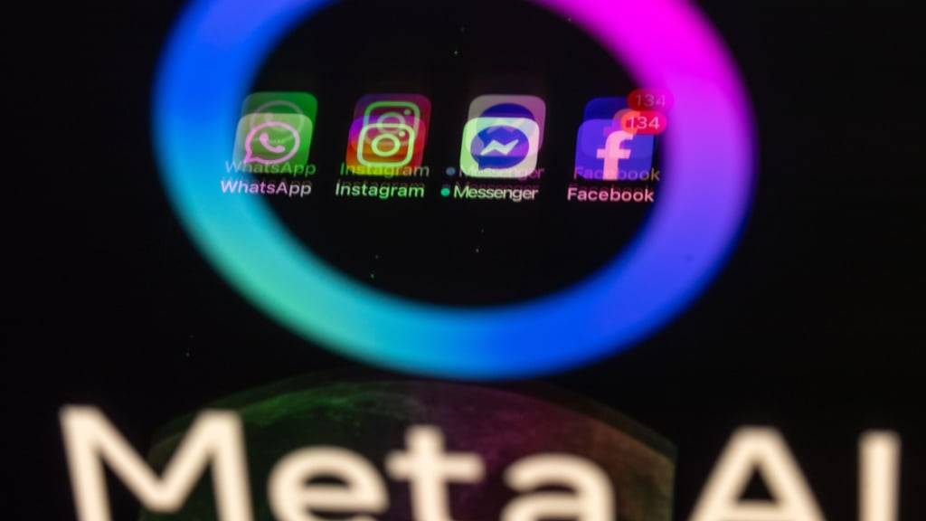 Der Facebook-Mutterkonzern Meta will in diesem Jahr noch Milliarden in Rechenzentren für künstliche Intelligenz investieren. (Archivbild)