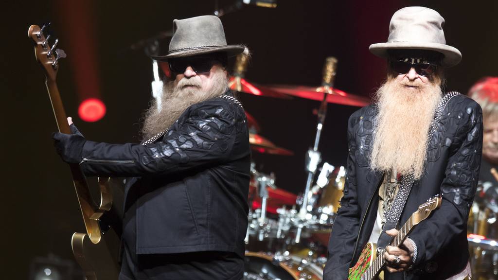Bass player Dusty Hill, left, and guitarist Billy Gibbons, right, from US rock band ZZ Top perform on the stage of the Auditorium Stravinski during the 53rd Montreux Jazz Festival (MJF), in Montreux, Switzerland, Tuesday, July 2, 2019. The MJF runs from June 28 to July 13 and feat…mehr