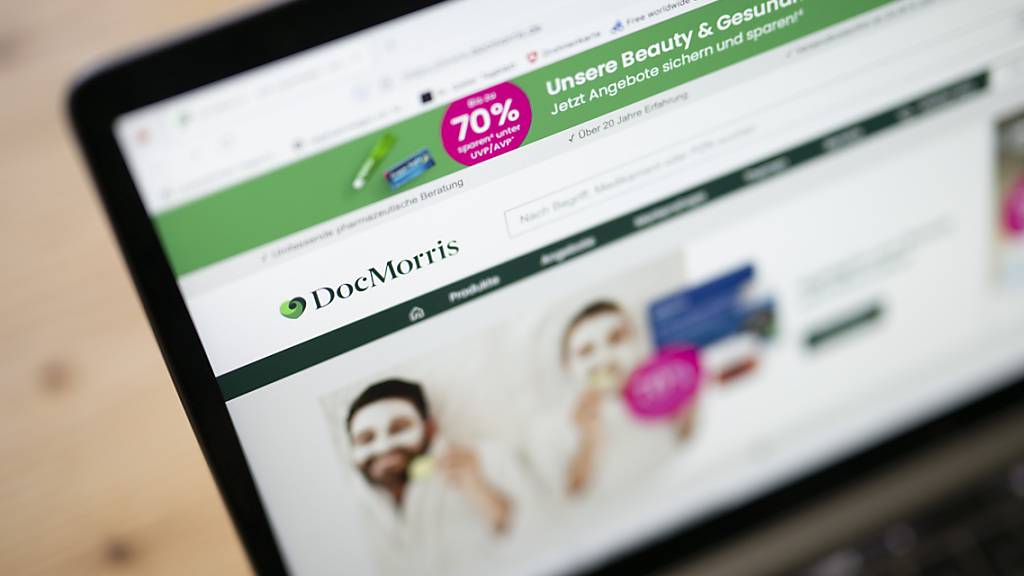 Die Online-Apotheke DocMorris hat im ersten Halbjahr 2023 wie erwartet rote Zahlen geschrieben. Die Firma hofft nun auf die Einführung des E-Rezepts in Deutschland.(Archivbild)