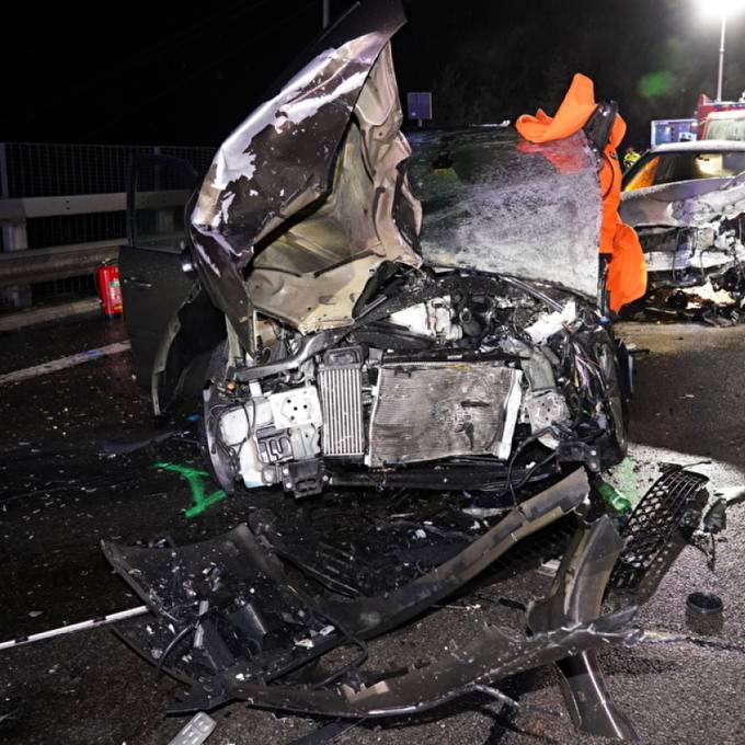 Geisterfahrer auf Gotthard-Strecke – 3 Personen bei Unfall auf A2 schwer verletzt