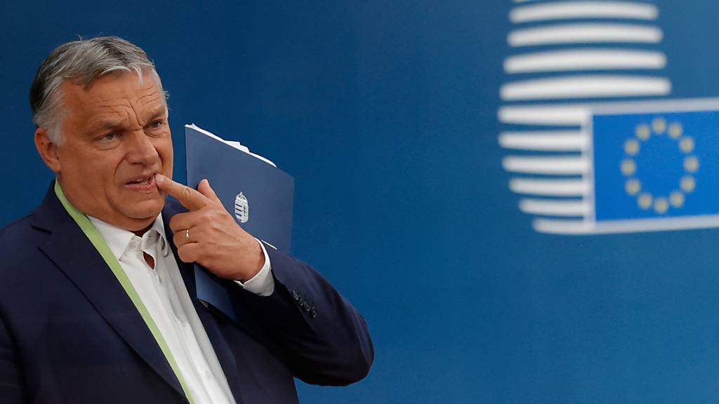 Ungarns Ministerpräsident Viktor Orben hat ein Referendum über ein umstrittenes Gesetz angekündigt, das sich gegen nicht heterosexuelle Menschen richtet. Foto: Olivier Matthys/Pool AP/dpa