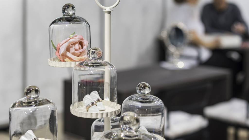 Nicht immer mit Zustimmung: Wer minderjährig verheiratet wurde, soll künftig besser geschützt werden. (Symbolbild)