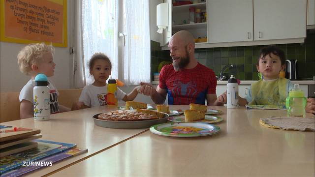 Männliche Kita-Betreuer wehren sich gegen Vorurteile nach Missbrauchsskandal