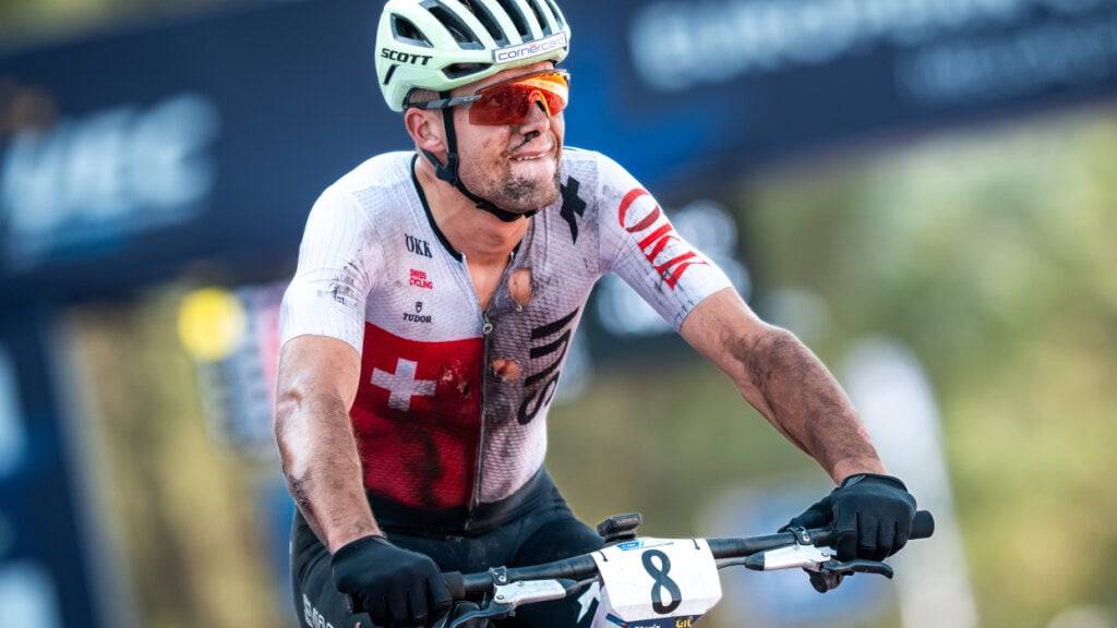 Filippo Colombo ist als Sechster der Beste des Schweizer Männerteams im Shorttrack