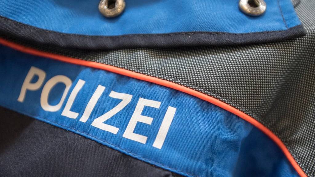 Im Eigenthal verletzte sich am Sonntag ein 18-jähriger Motorradfahrer bei einem Selbstunfall schwer. (Symbolbild)