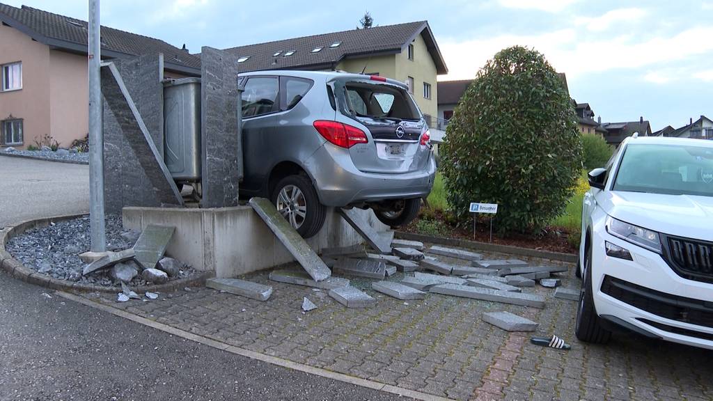 Bub von führerlosem Auto überrollt