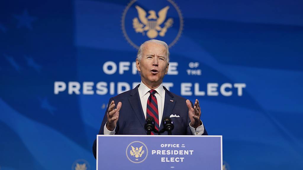 Der designierte US-Präsident Joe Biden verkündet seine Nominierungen und Ernennungen für das Klima- und Energieteam im «The Queen» Theater in Wilmington. Foto: Carolyn Kaster/AP/dpa