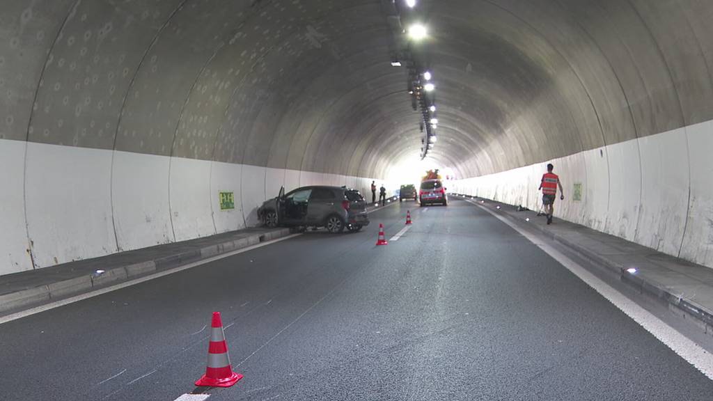 Unfall auf Autobahn A4 bei Goldau