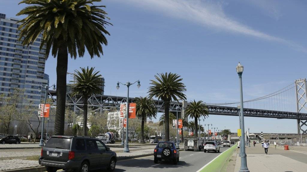 San Francisco von seiner Sonnenseite: Der Tech-Boom hat tausende Arbeitsplätze und Millionäre gebracht. Aber explodierende Mieten und Obdachlose zeigen auf der anderen Seite die Schattenseiten dieser Entwicklung. (AP Photo/Eric Risberg)