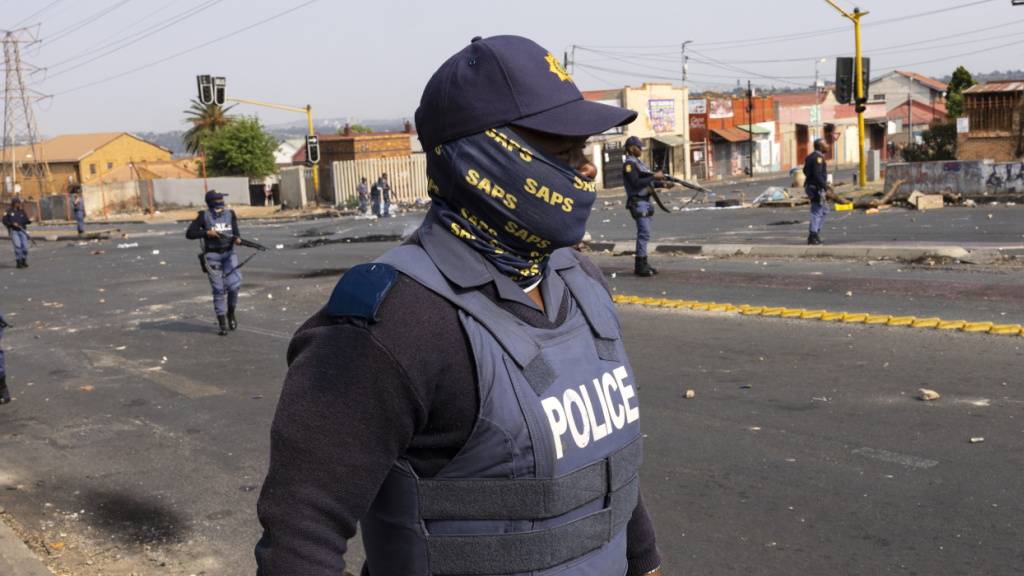 Zum möglichen Motiv der Tag lagen der Polizei zunächst keine Informationen vor. (Themenbild)