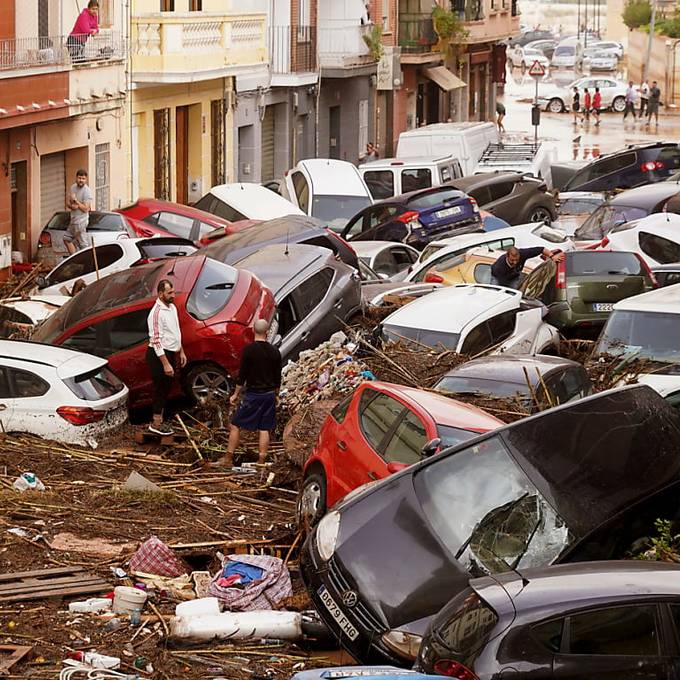 «Spanien weint» - Mehr als 70 Tote bei Unwetter in Valencia