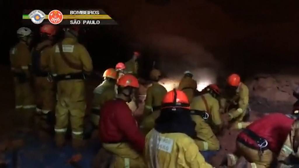 Höhle eingestürzt: Neun Feuerwehrleute sterben bei Übung