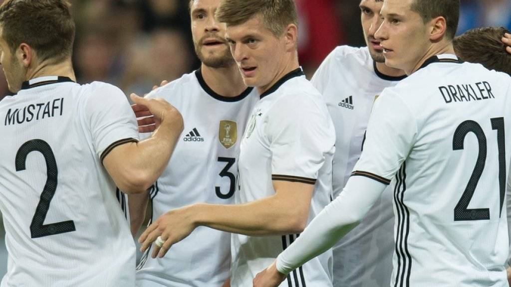 Erzielte für Deutschland auch gegen Italien wieder ein Tor: Toni Kroos (Bildmitte)
