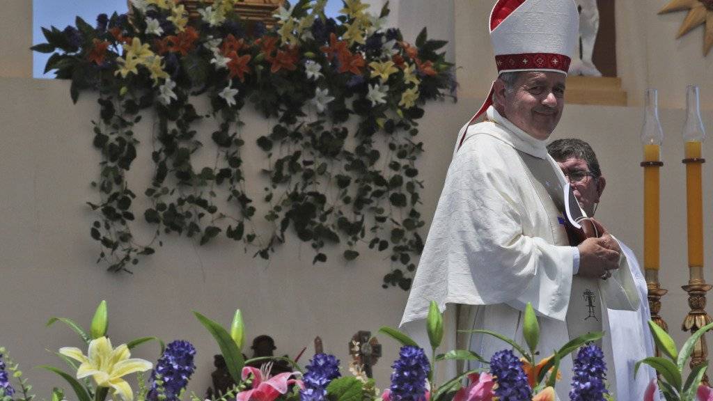 Bischof Juan Barros steht im Mittelpunkt des Missbrauchsskandals in der chilenischen Kirche. (Archiv)