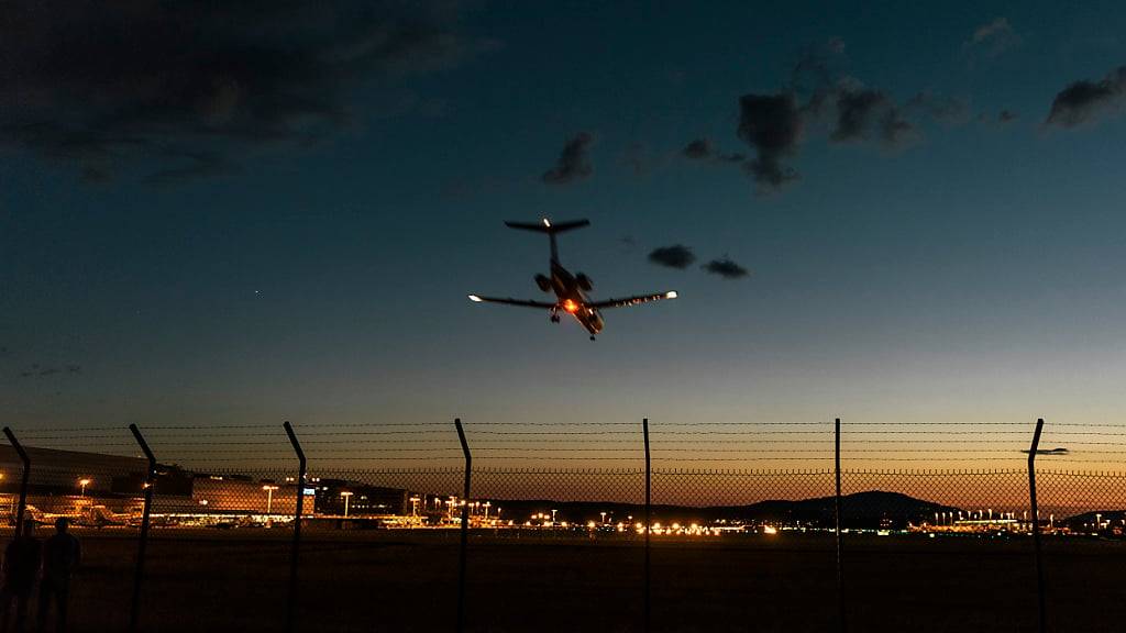 Im September sind mehr Menschen über den Flughafen Zürich gereist als noch vor der Pandemie. (Symbolbild)