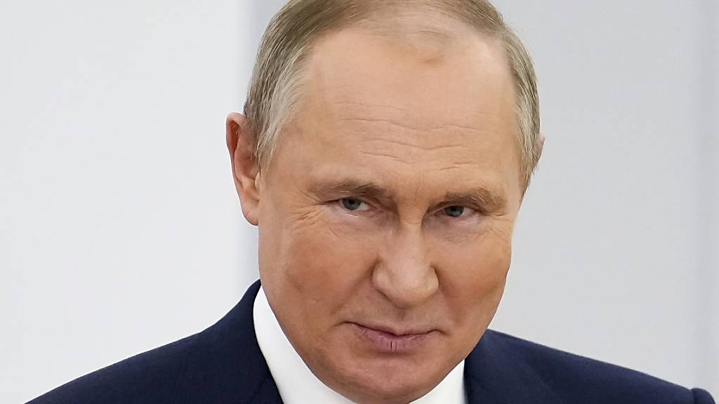Wladimir Putin hat mit Naftali Bennett telefoniert. Foto: Alexander Zemlianichenko/AP/dpa