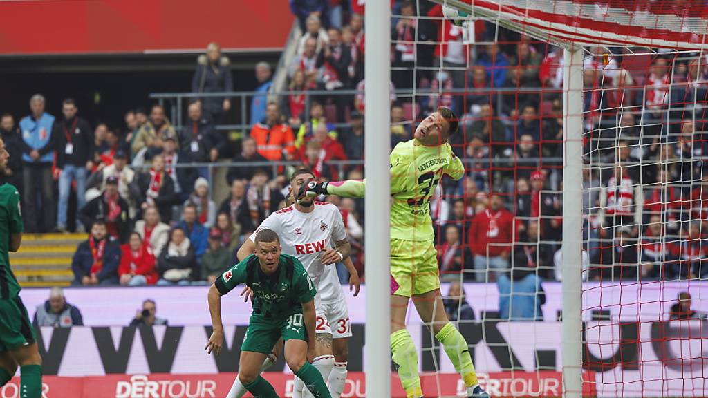 Nico Elvedi (30) und Goalie Moritz Nicolas standen bei Mönchengladbach im Blickpunkt