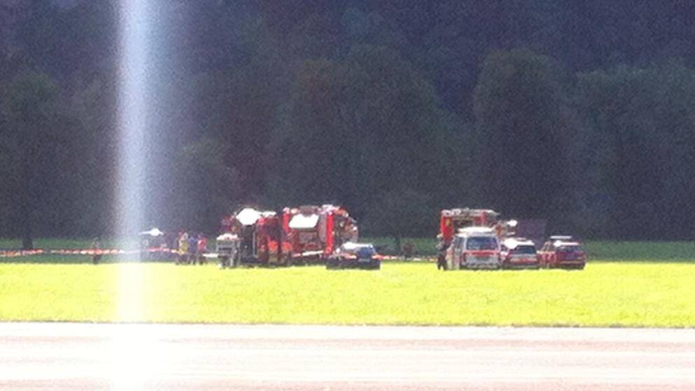 Zwei Flugzeuge stürzten am Samstag über dem Flugplatz Mollis ab.