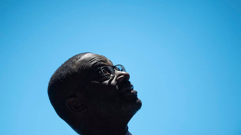 Blickt in die Zukunft: Ex Credit-Suisse-CEO Tidjane Thiam will mehr Zeit haben, sich als Vorsitzender der Demokratischen Partei der Elfenbeinküste (PDCI) seinen politischen Verpflichtungen zu widmen - und sich womöglich auf die Präsidentschaftswahl 2025 vorzubereiten. (Archivbild von 2019)