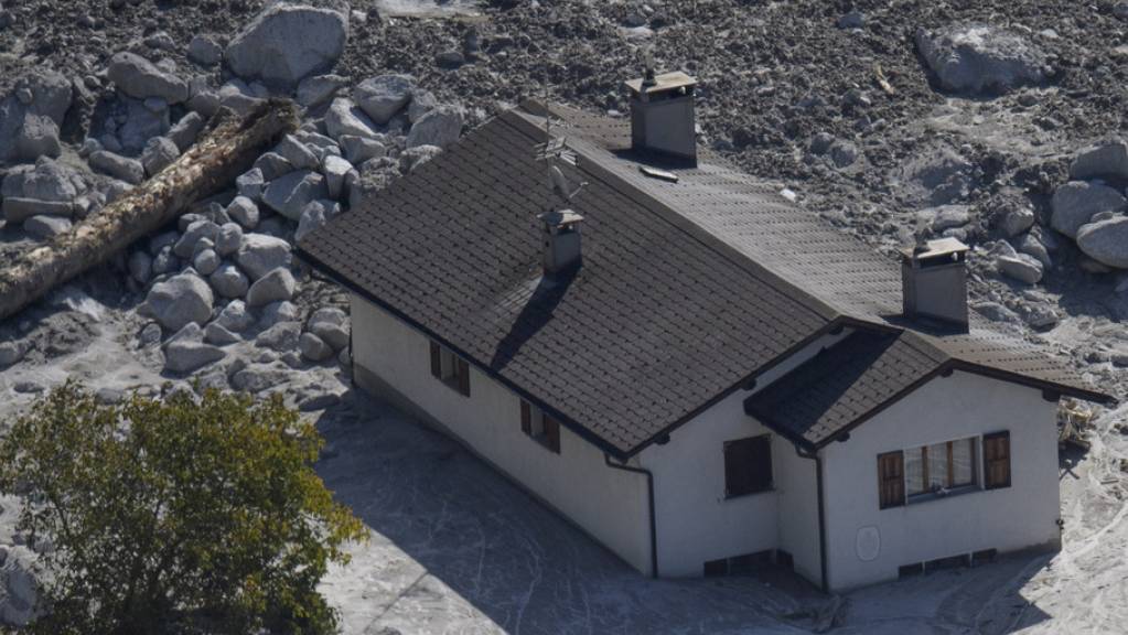 Bei einem der grössten Bergstürze in der Schweiz seit über 130 Jahren waren am Piz Cengalo acht Menschen ums Leben gekommen. 