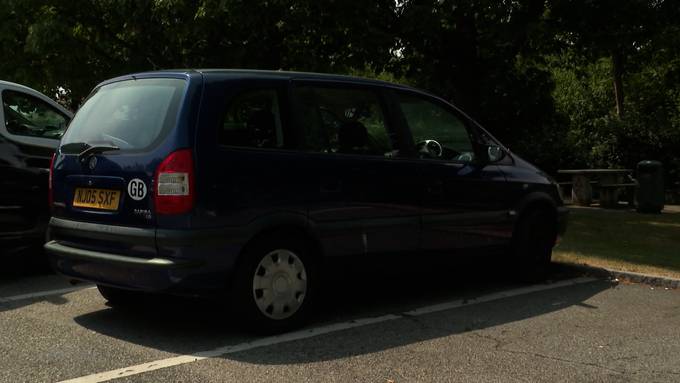 «Geisterauto» steht seit Monaten auf Raststätten-Parkplatz an der A1
