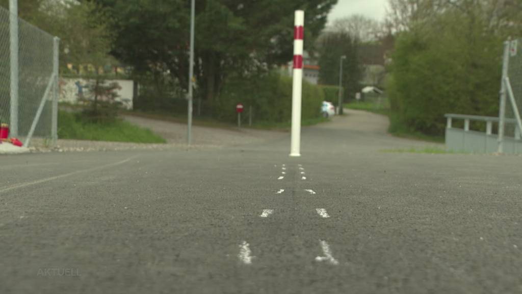 Nach tödlichem Unfall: Pfosten in Mellingen wird abmontiert