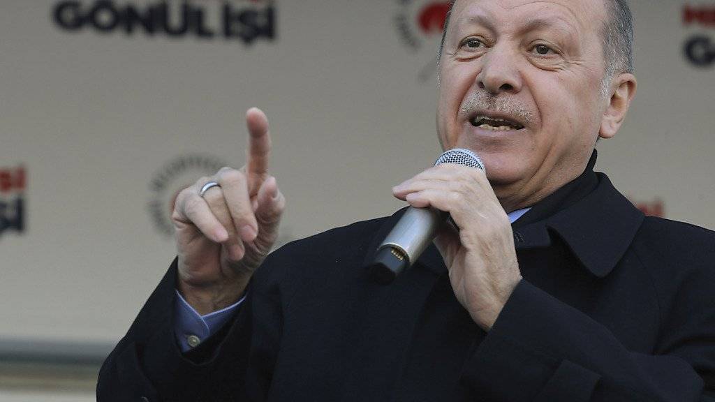 Türkeis Präsident Recep Tayyip Erdogan kritisierte in einem Interview den ägyptischen Staatschef al-Sisi wegen kürzlich erfolgter Hinrichtungen. (Archivbild)