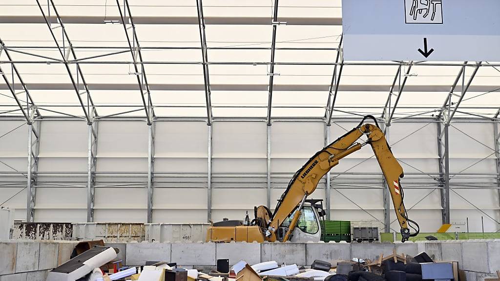 Der temporäre Stadtzürcher Recyclinghof auf dem Looächer-Areal.