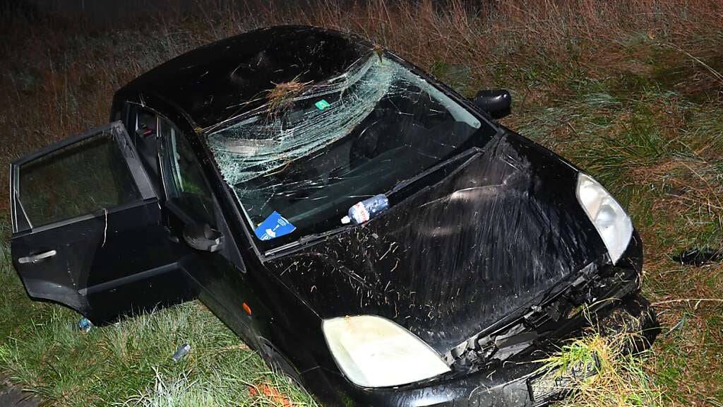 Sekundenschlaf führt auf A1 bei Oberbüren SG zu Totalschaden