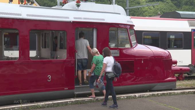 «Mega cool»: Roter Pfeil fuhr am 125. Geburtstag der Oensingen-Balsthal-Bahn gratis
