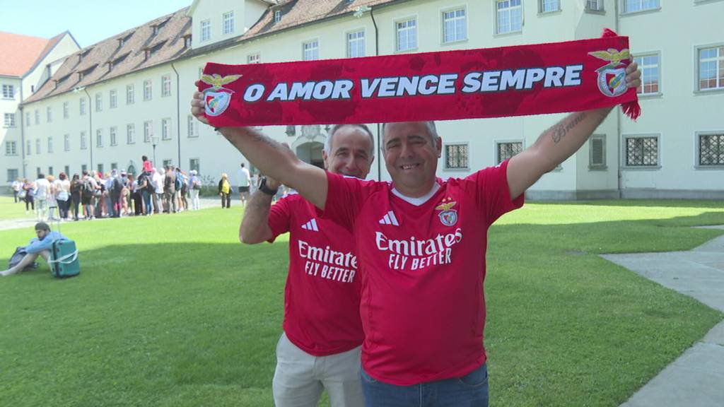 Bem-vindo, Benfica! Portugiesische Fans kommen in St.Gallen an