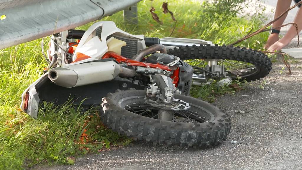 Töfffahrer (19) wird bei Unfall in Möhlin schwer verletzt