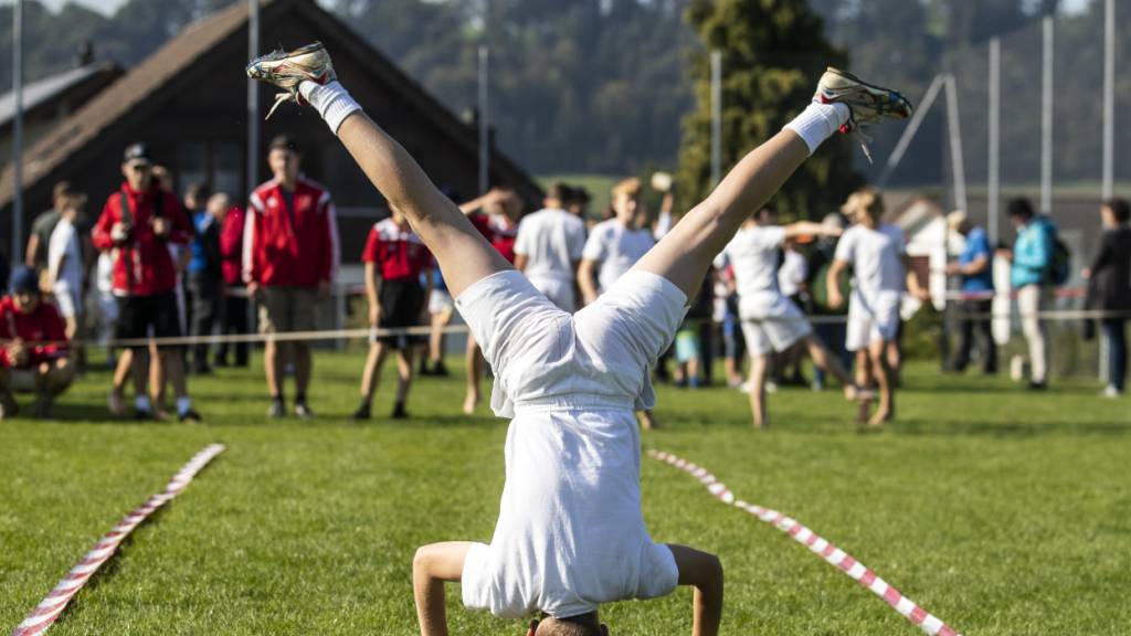 Mit Geldern von J+S wird der Breitensport unterstützt. Nun will der Bundesrat dafür die Mittel kürzen. (Archivbild)