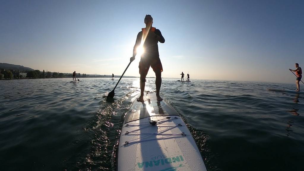 Auch in Rorschach geniesst du herrliche Bedingungen für Stand-up-Paddling.