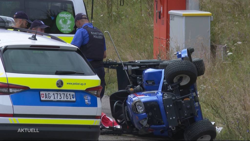 Tödlicher Unfall: 53-Jähriger wird in Oberwil-Lieli vom Rasenmäher überrollt