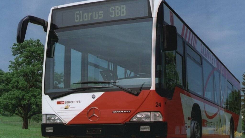 Der Glarner Bus fährt ab 2025 auch nach 20 Uhr noch nach Riedern. (Archivbild)