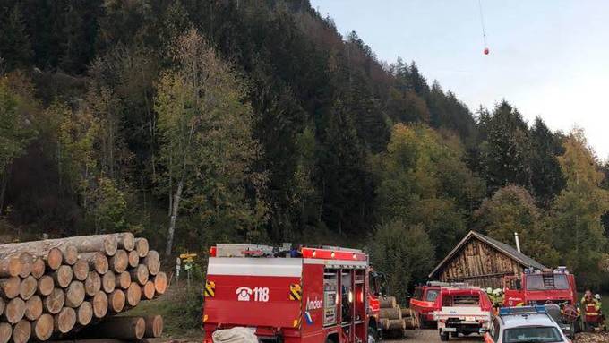 Waldbrand in Amden mit Helis gelöscht