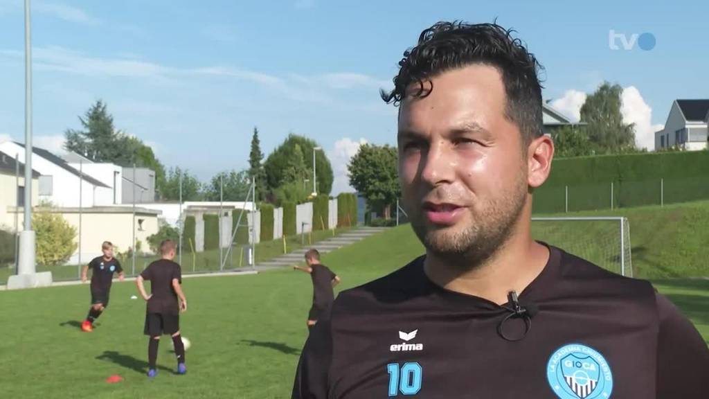 Davide Chiumiento aus Heiden galt als Fussball-Jahrhunderttalent. Die Erwartungen konnte er nicht erfüllen, nun trainiert er Nachwuchsfussballer.