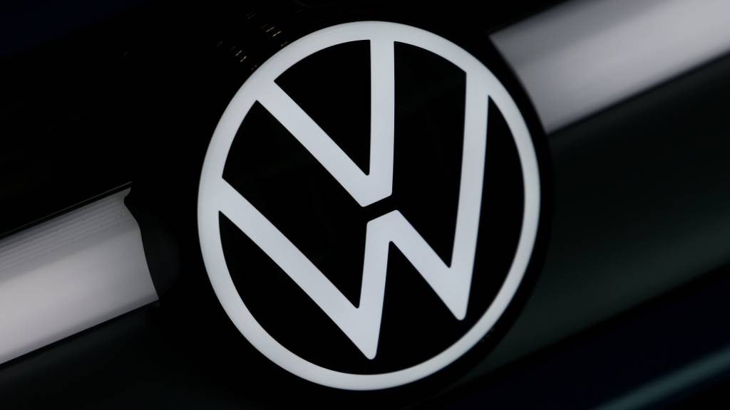 VW-Gewinn bricht um ein Drittel ein
