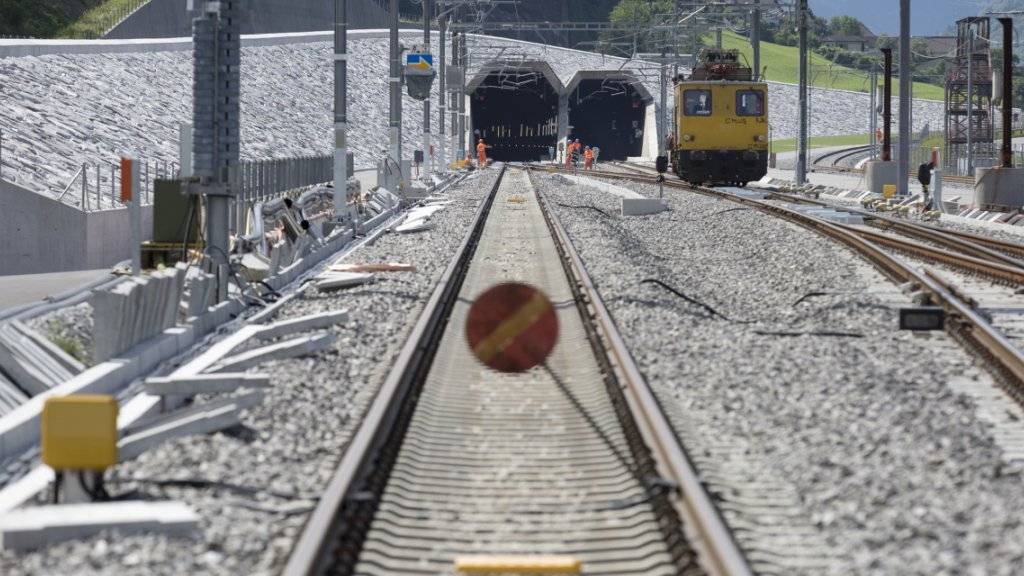 Der Bund will gegen den stetig steigenden Nachholbedarf bei der Schieneninfrastruktur ankämpfen. Er schlägt verschiedene Massnahmen vor. (Symbolbild)