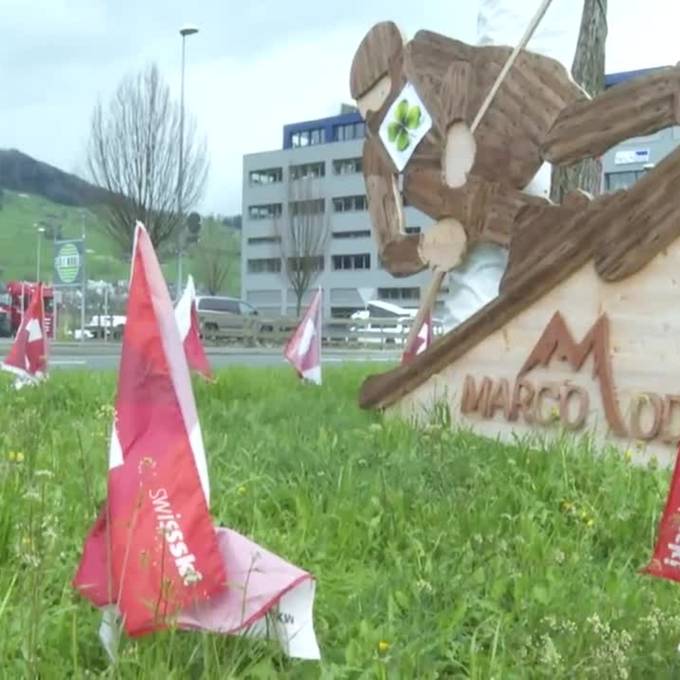 13 Schweizerfähnchen für 13 Weltcupsiege: So feiert Buochs ihren Marco Odermatt