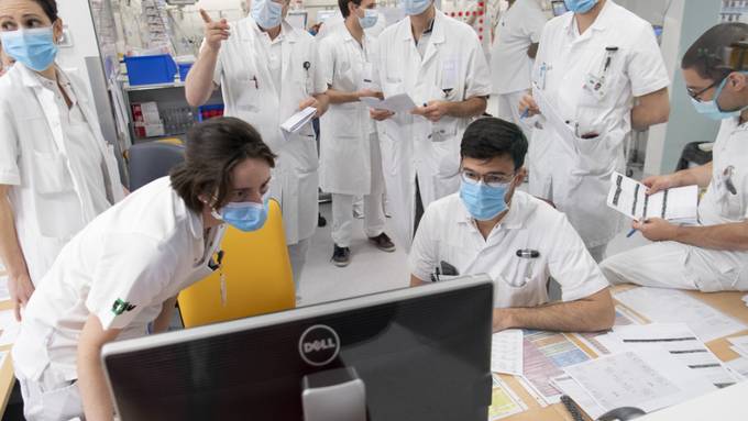 Unispital Lausanne schult Personal in Sachen Freundlichkeit