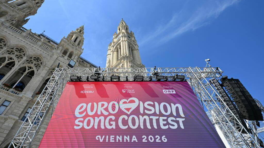 Wegen des Wetterumschwungs werden weniger Besucherinnen und Besucher im Eurovision-Village vor dem Wiener Rathaus erwartet. (Archivbild)